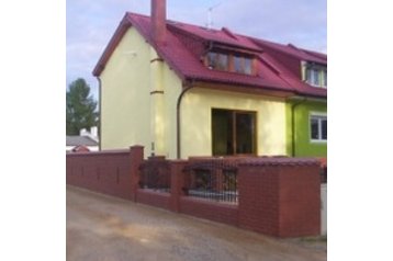 Polonia Chata Bobowicko, Exterior
